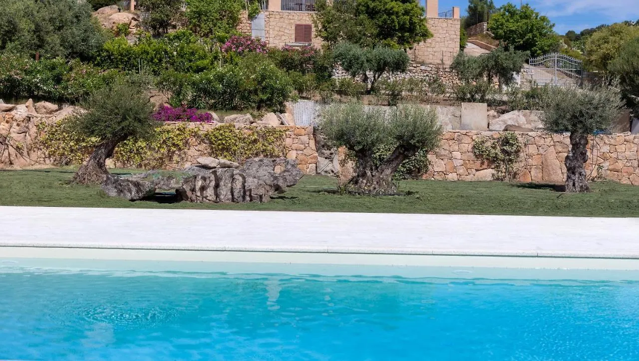 Panzió La Corte Di Pulicinu Baja Sardinia