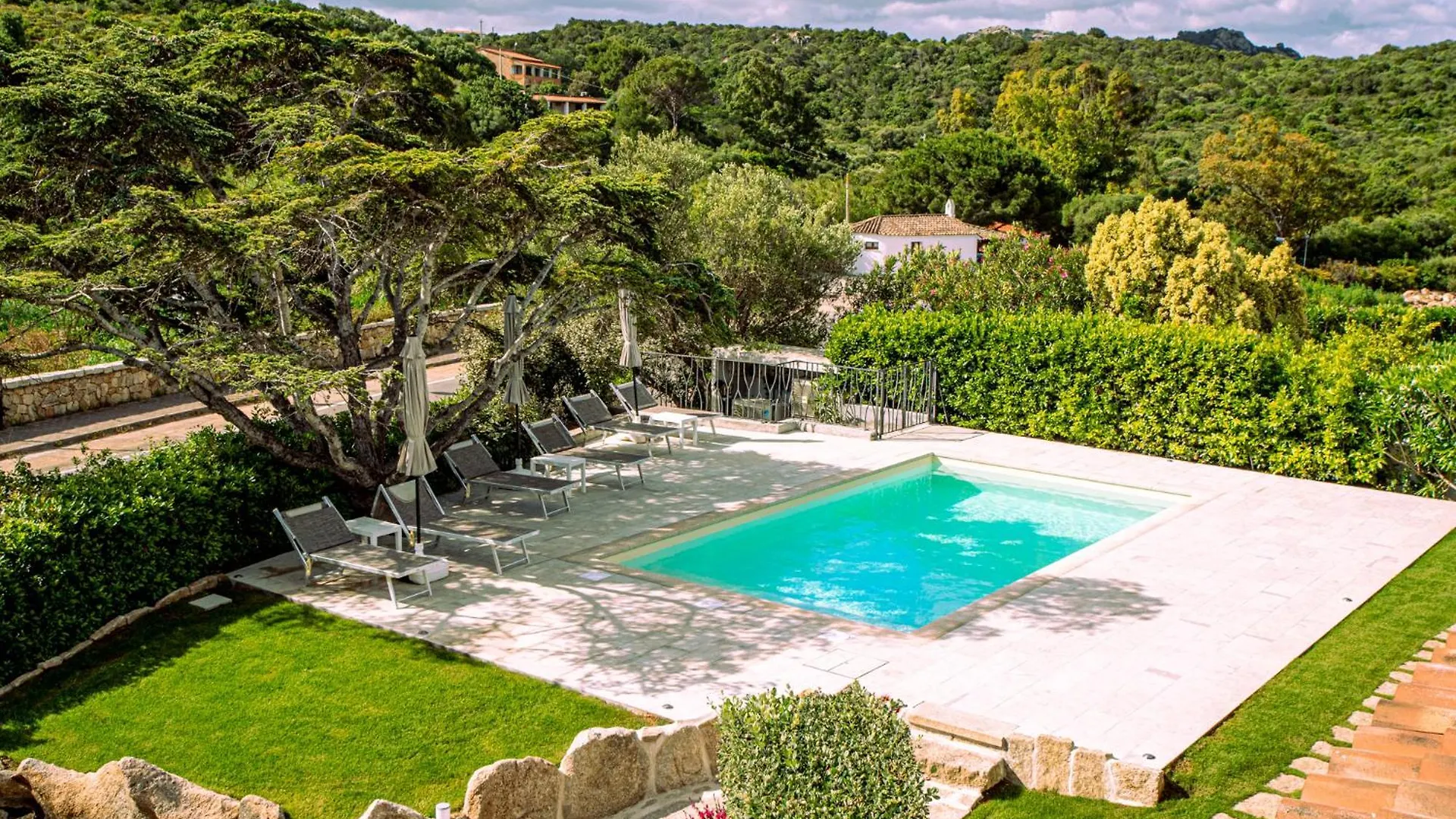 La Corte Di Pulicinu Baja Sardinia 0*,  Olaszország