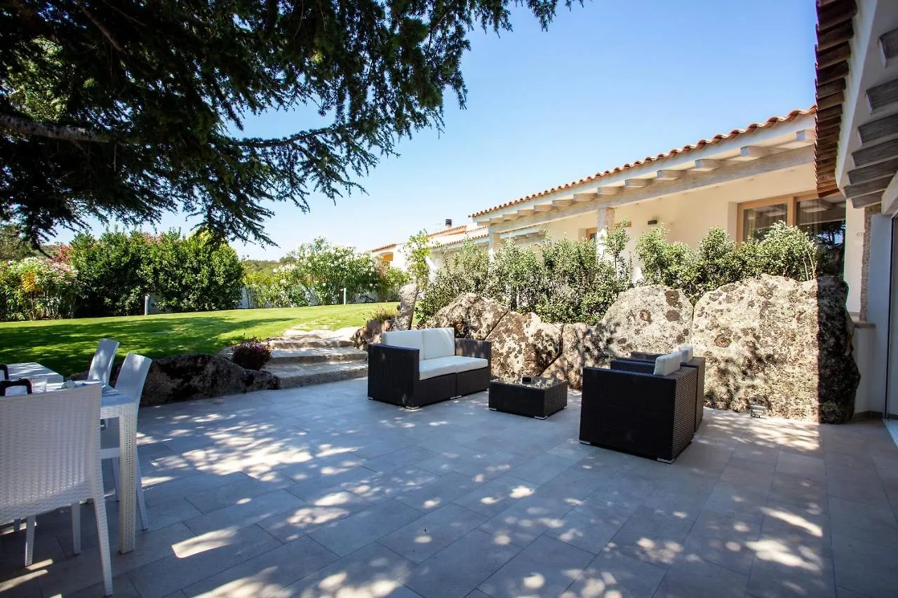 Bed & Breakfast La Corte Di Pulicinu Baja Sardinia