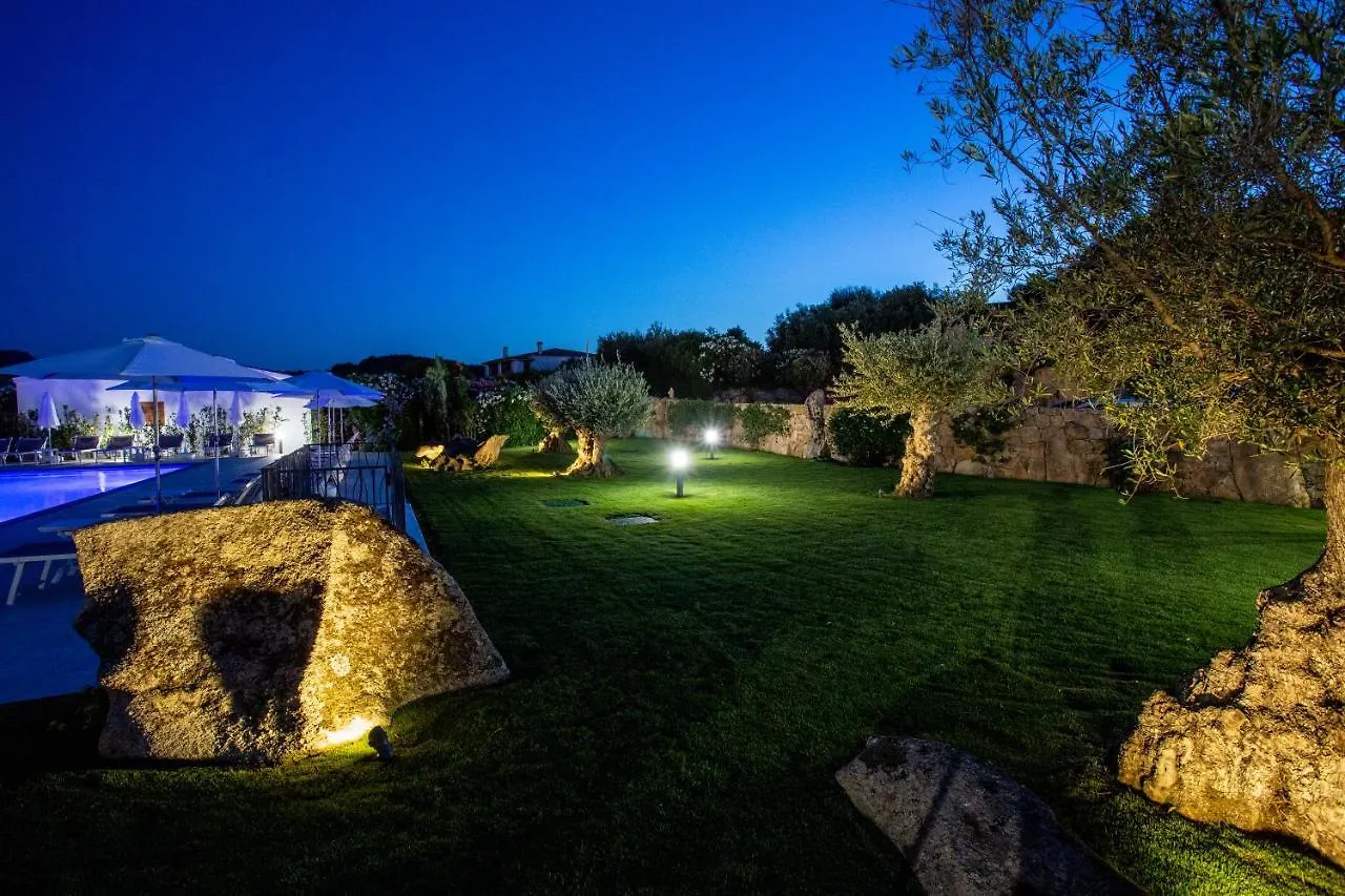 Bed & Breakfast La Corte Di Pulicinu Baja Sardinia