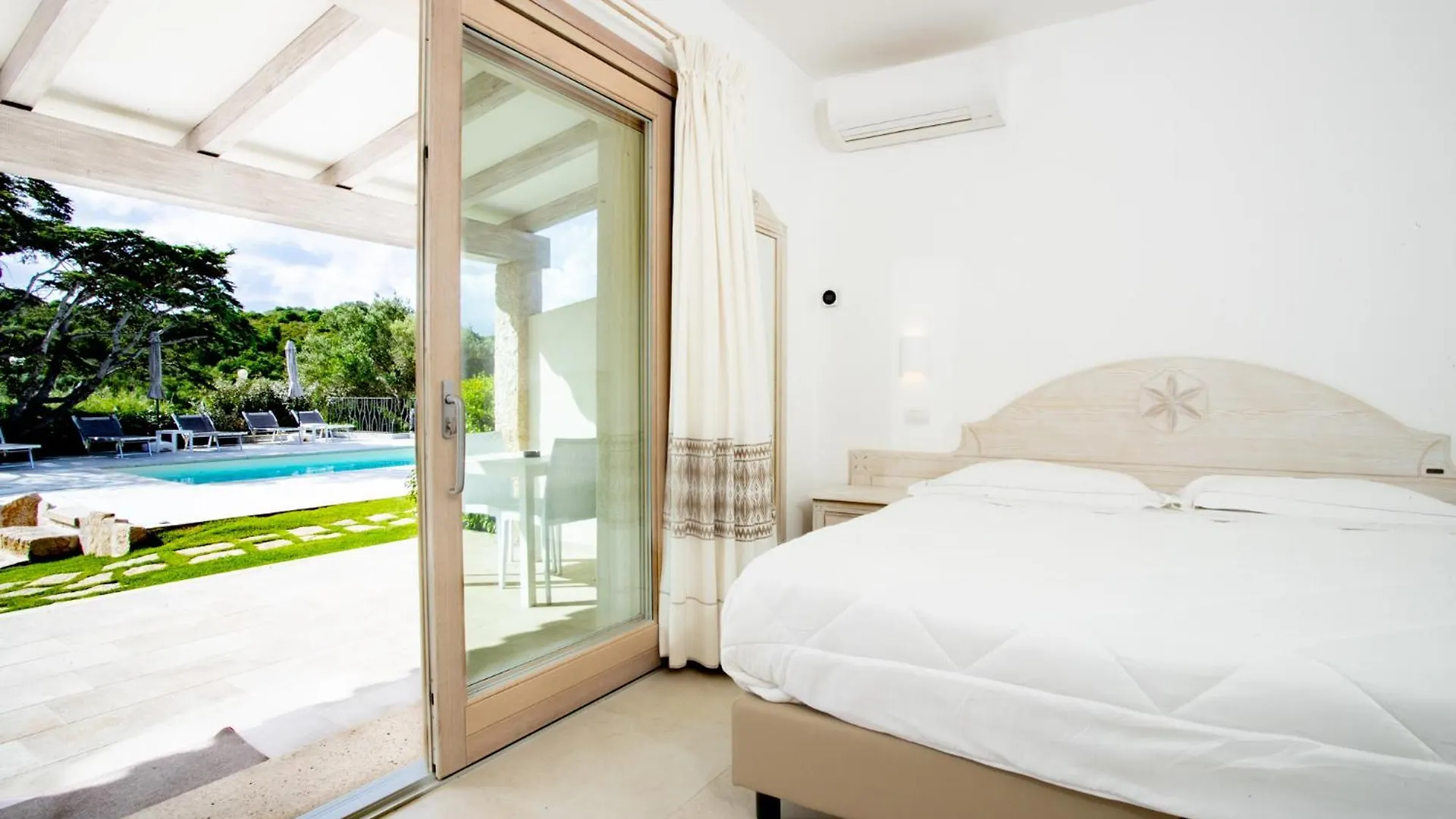 La Corte Di Pulicinu Baja Sardinia Bed & Breakfast