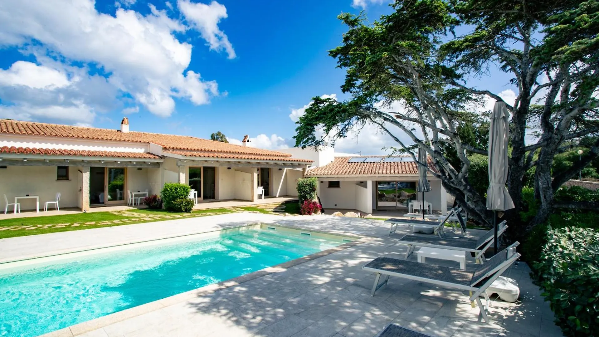 Bed & Breakfast La Corte Di Pulicinu Baja Sardinia